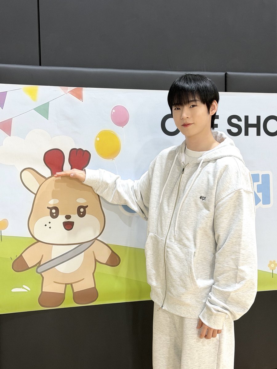 온앤오프➕운동회 🟰힐링💦

#온앤오프 #ONF
#효진 #HYOJIN
#뭐해ON