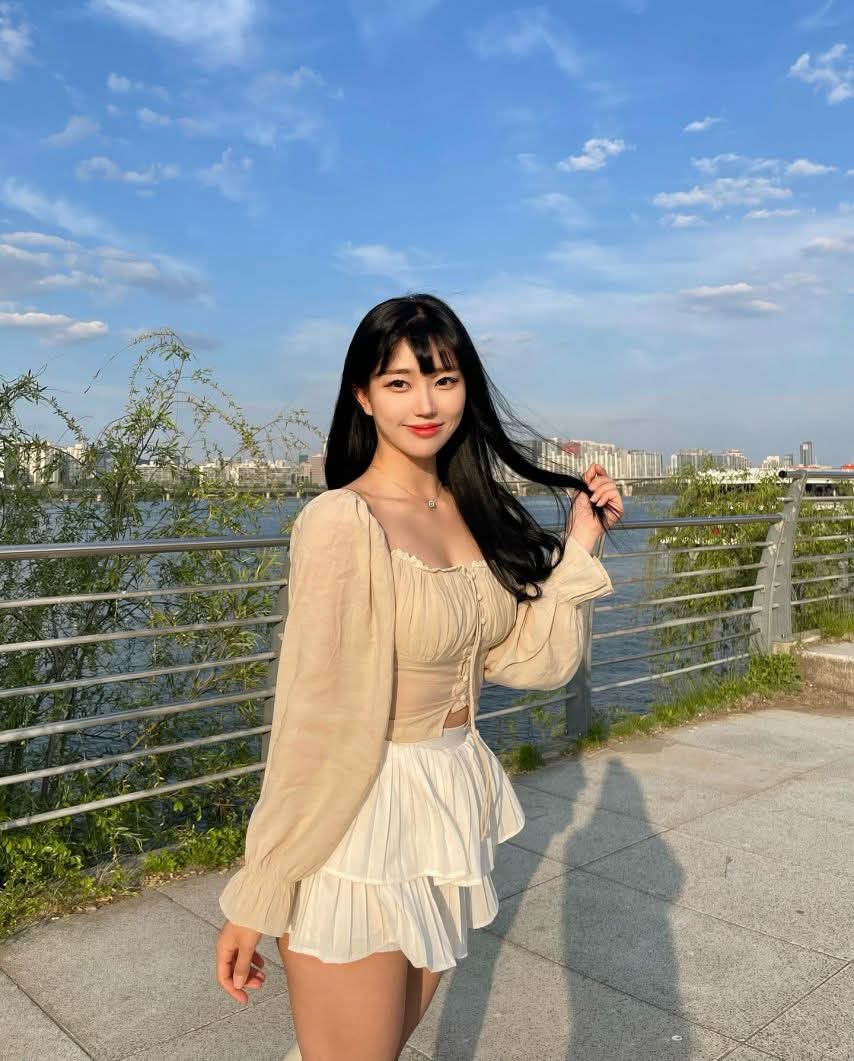 조다정 치어리더 https://t.co/1zJeR15Zlr