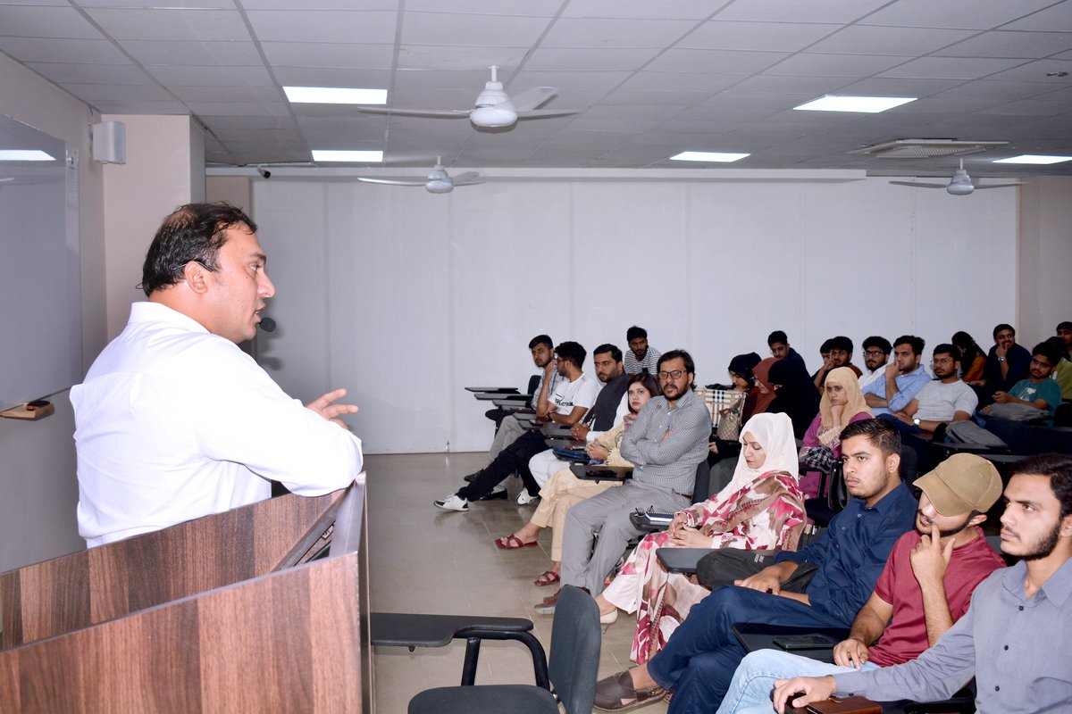 UMT_Alumni's tweet image. Alumni Classroom Session @ UMT
Mr. Salman Talib (CEO, Corio Footwear | MBA’12) shared his inspiring journey, business insights &amp;amp; entrepreneurial lessons with students.A motivating session encouraging innovation, resilience &amp;amp; entrepreneurship  
#UMTAlumni #Entrepreneurship
