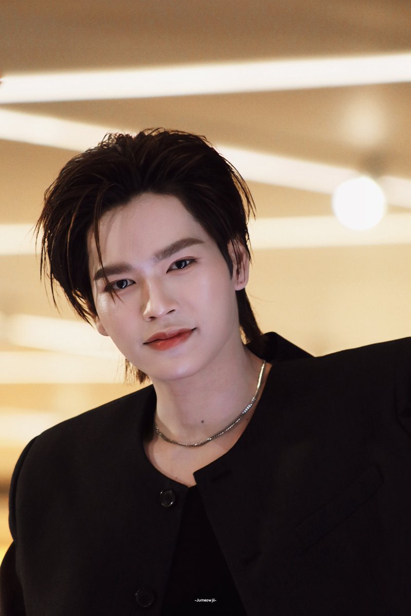 จูจู 🦖 tweet media