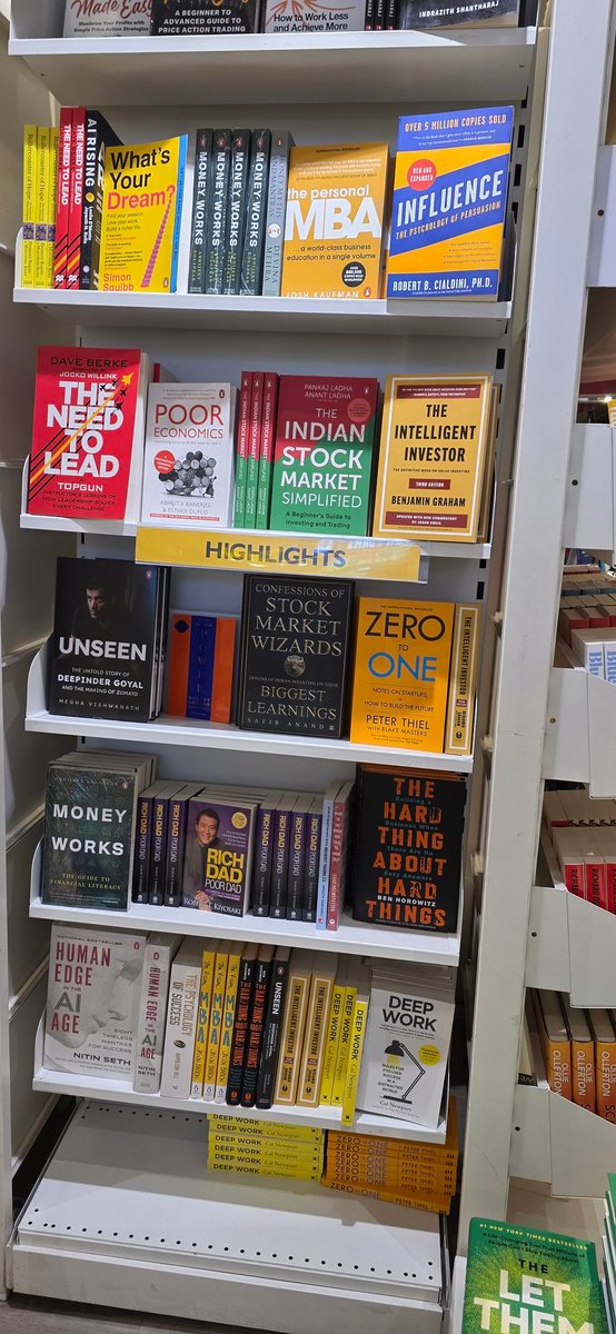 jusdoitmt's tweet photo. @safiranand in the centre at T2 Mumbai International may this be forever in the spotlight https://t.co/z8sV059Ytf