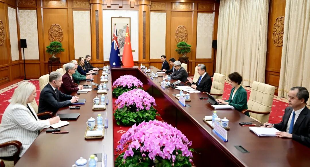 theserenadong's tweet image. 🇨🇳🇦🇺
Wang Yi reiterated China’s firm opposition to #Taiwan independence and commitment to safeguarding peace and stability across the Taiwan Strait.
Penny Wong reaffirmed Australia’s adherence to the One China policy, non-support for Taiwan independence, and desire for peaceful