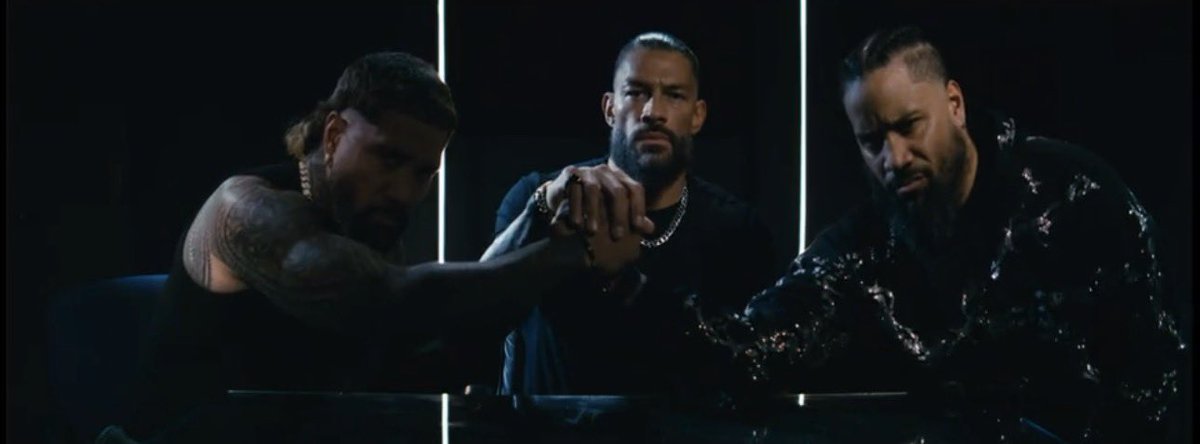 hourly roman reigns tweet media