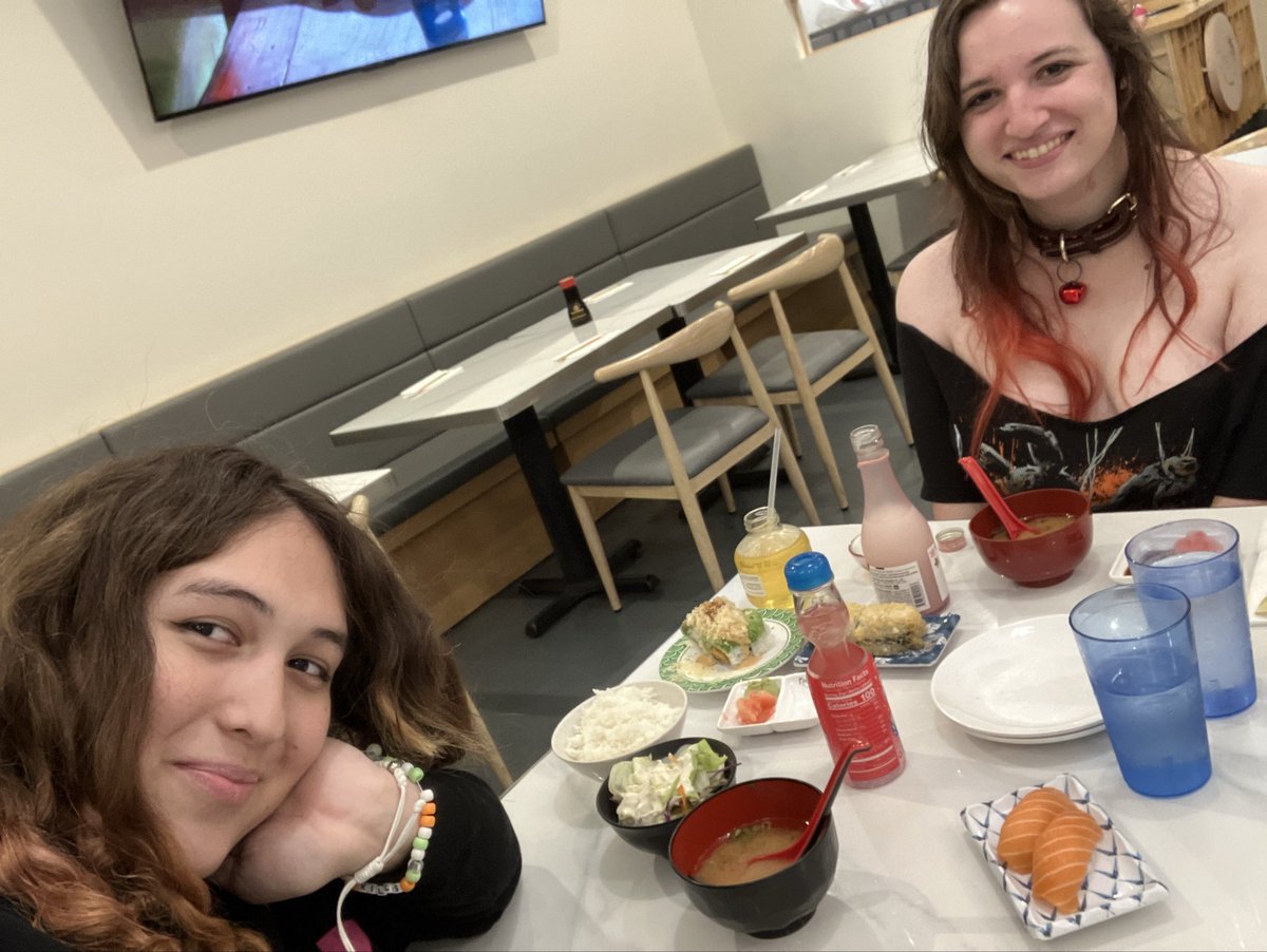 i sniff girls or whatever tweet media