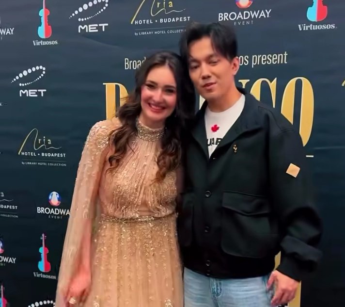 Adelma30513806's tweet image. 💕 #DimashQudaibergen 
THE GREATEST VOICE IN THE WORLD! 
#WhenIveGotYou   #Fire 
#Samgau  #Gashyqtyq
#Stranger #OSoleMío
 #LivingForTheGame 
@dimash_official 
DIMASH AND VICTORIA IN BUDAPEST