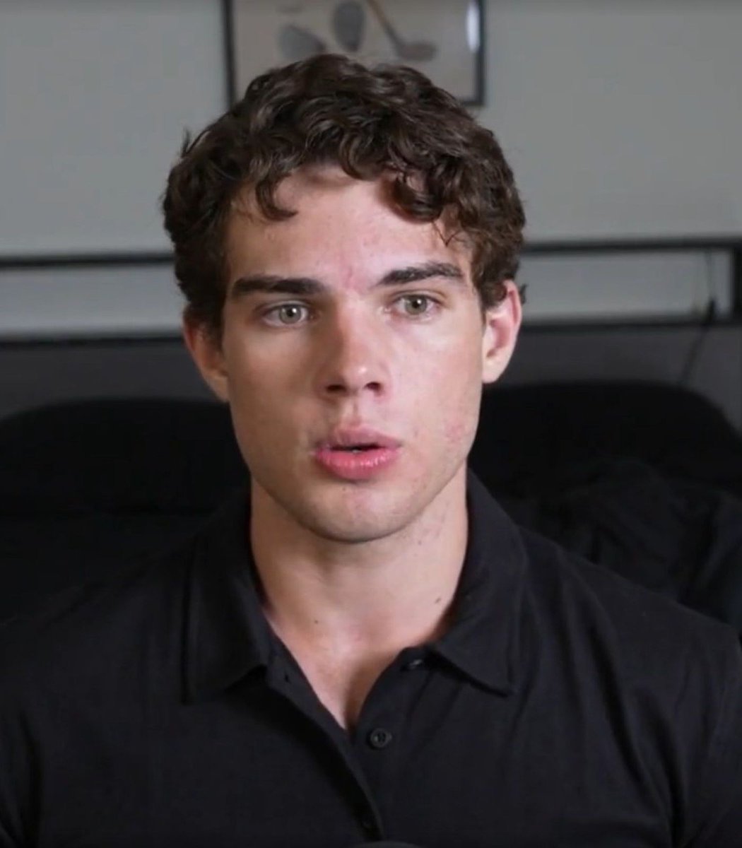 Yay_Vin's tweet photo. treamer Clavicular is being sued by influencer Alorah Ziva

The lawsuit alleges he injected her face with drugs, had sex with her while she was unable to consent, and promised to make her the female face of "looksmaxxing" https://t.co/8wtBf3NG6F