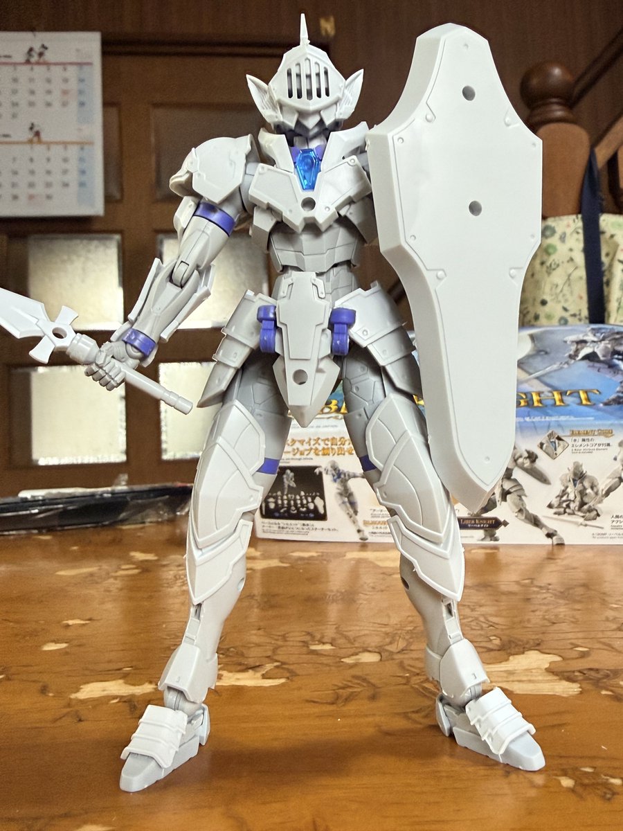 k_o_u_m's tweet photo. 何十年ぶりにプラモデル作っ��！
ただのパチ組だけど、やっぱ今のはカッコよくできてるなぁ。
プラモ楽しいわw https://t.co/XFzGLCBesS