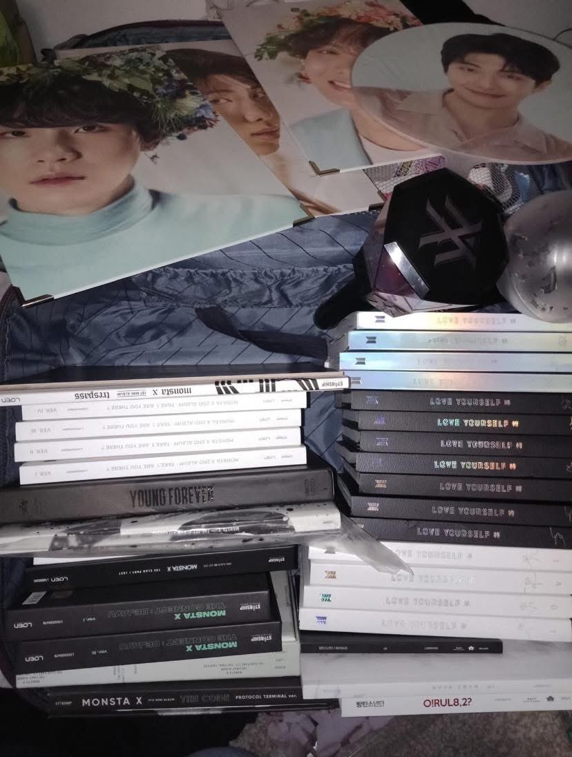 eclipsuga's tweet photo. my 5sos/justin/1D merch to my bts/monsta x https://t.co/eBPlFYKRVW