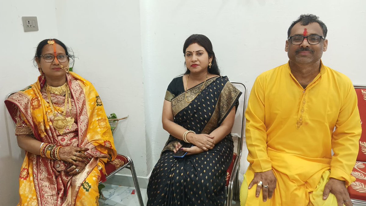 swetakumaribjp's tweet image. ईश्वर से प्रार्थना है कि दोनों का जीवन प्रेम, विश्वास, सुख एवं समृद्धि से सदैव आलोकित रहे तथा परिवार में आनंद एवं खुशहाली बनी रहे। 

#ShubhVivah #WeddingCeremony #Blessings