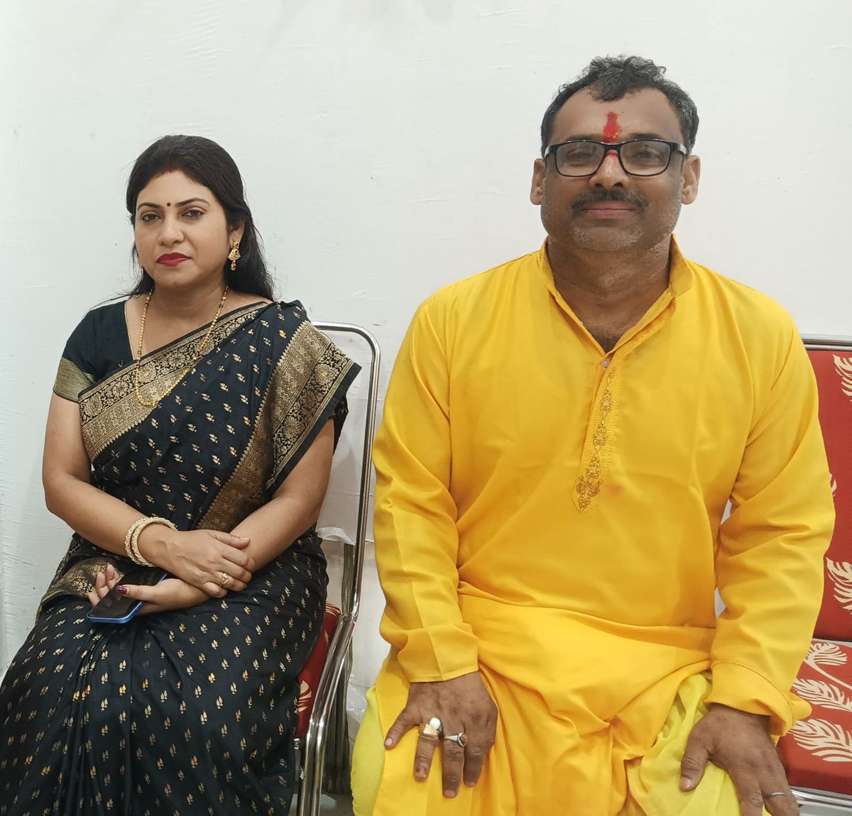 swetakumaribjp's tweet image. ईश्वर से प्रार्थना है कि दोनों का जीवन प्रेम, विश्वास, सुख एवं समृद्धि से सदैव आलोकित रहे तथा परिवार में आनंद एवं खुशहाली बनी रहे। 

#ShubhVivah #WeddingCeremony #Blessings