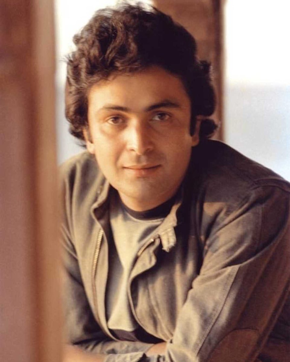 IIFA's tweet image. Remembering the legendary Rishi Kapoor on his death anniversary. Forever remembered, forever missed 🤍

#IIFA #Bollywood #RishiKapoor