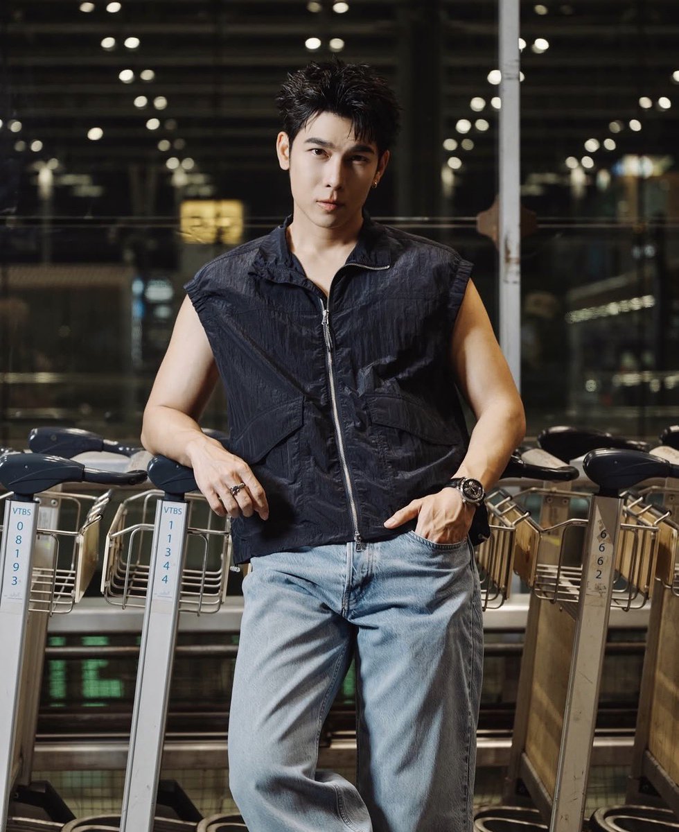 SuppasitChannel's tweet image. Effortlessly cool, always on point ✈️🖤

instagram.com/p/DXvcQnFGWmb/…

@MSuppasit
#MewSuppasit
#StellaMcCartneyHM
#HM #HMThailand
#HMThailandxMEW