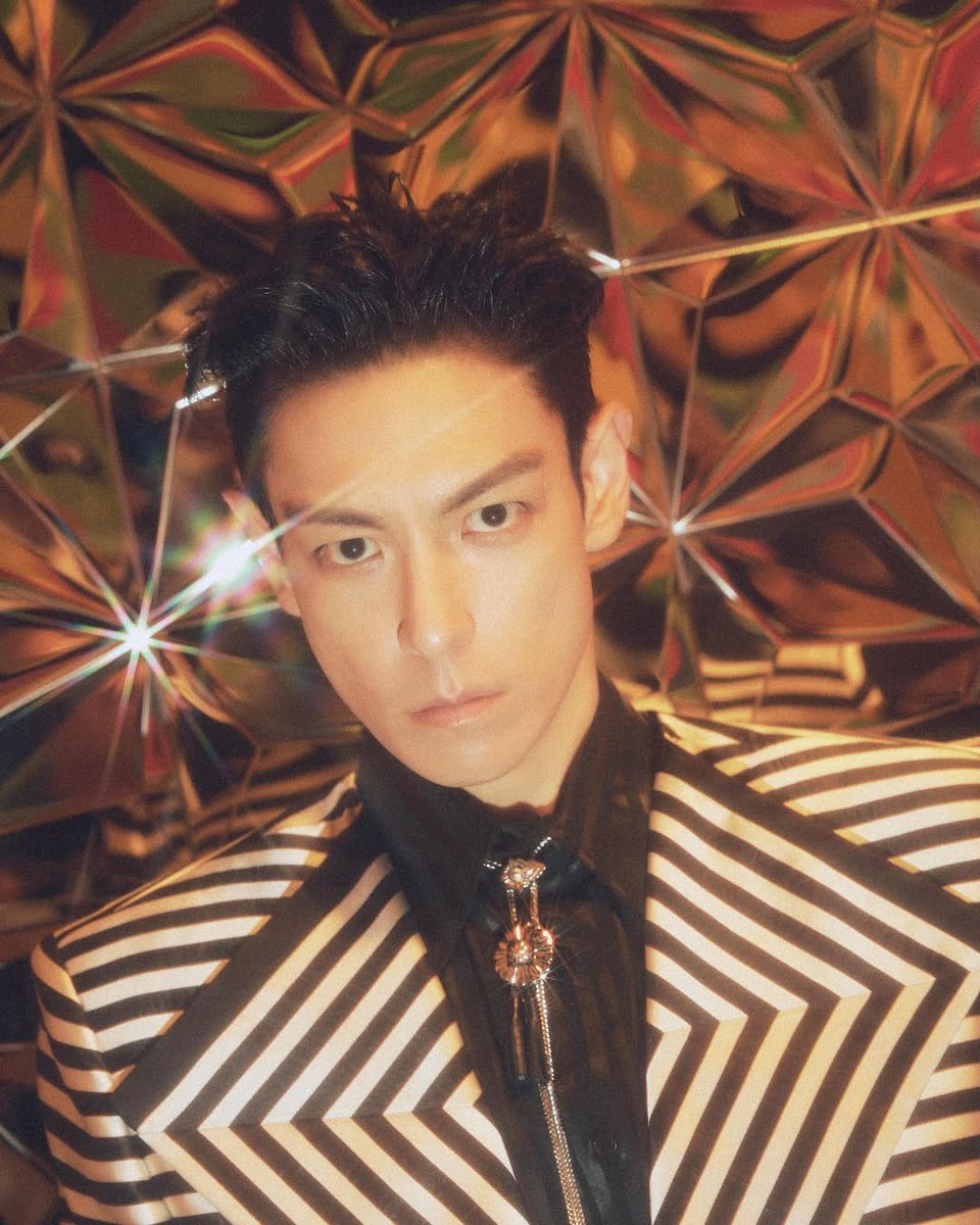 seungt0phyun's tweet image. T.O.P NEW PHOTOS 🧡

#TOP #TTTOP #최승현 #탑 #AnotherDimension