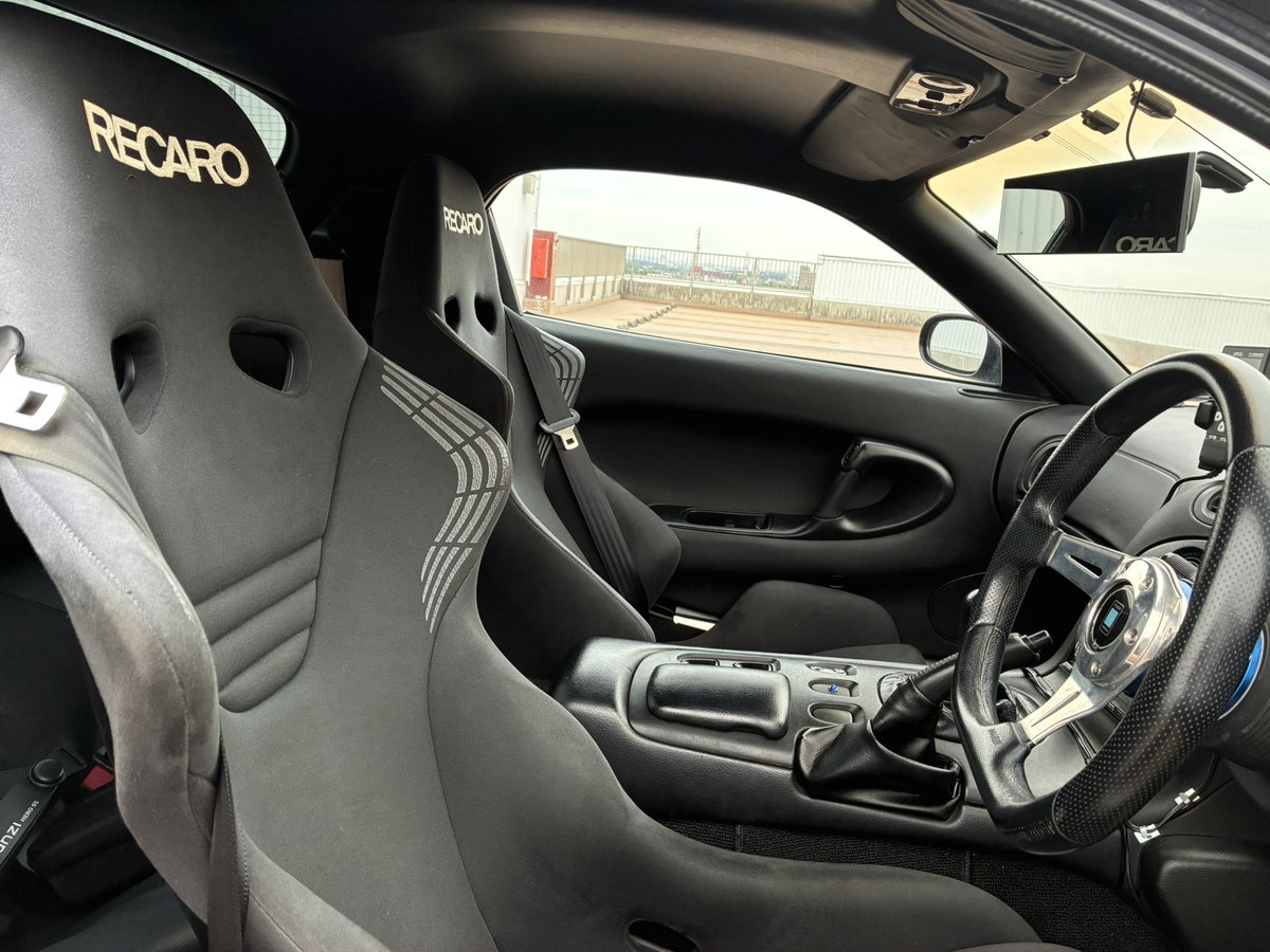 ha__chiii's tweet photo. 私事ですが、RX-7を契約し納車しました。
丁度10年前に初めて購入した愛車がRX-7で、
あの頃に戻りたいという思いで契約しました🫣
当時の憧れであったGReddy TD06シングルタービン搭載で、兵器的な加速を体験できました。 https://t.co/iNWdIxYRP0