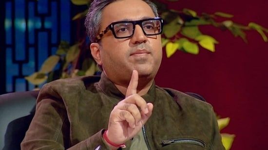 भारत में Tax अमेरिका के मुकाबले वसूला जाता है।

लेकिन सुविधाएं बांग्लादेश जितनी मिलती हैं।

~ अश्वनीर ग्रोवर, भारतीय उद्यमी 🔥🔥

मैं इनके इस बयान से सहमत हूं— यही वजह है कि जो अफोर्ड कर सकते हैं वो विदेश में जाकर बस रहे हैं।
