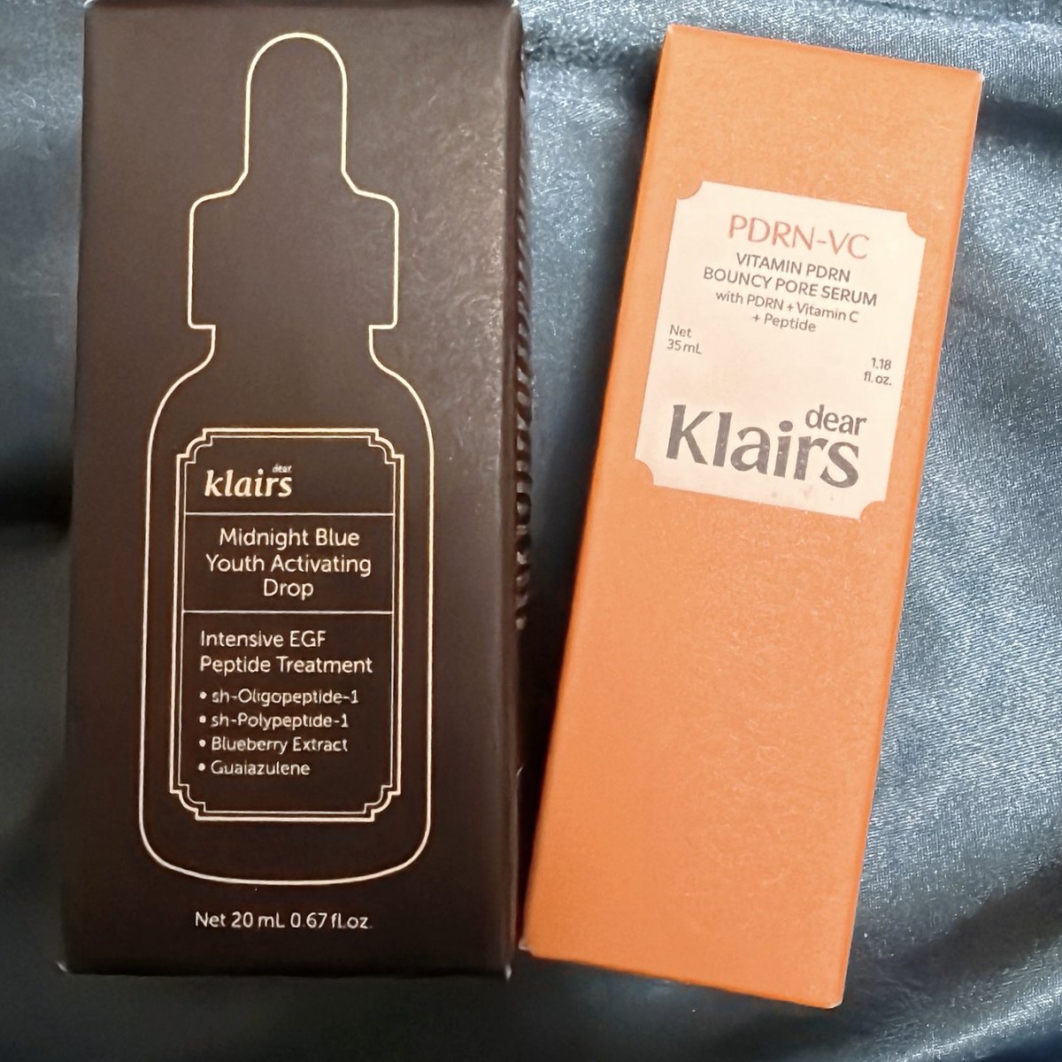 glowdrop77's tweet image. #gifted #むーんぱわーさろん
クレアス様より #PDRNビタペプチド毛穴リペアセラム と #ブルードロップ をいただきました&amp;gt;ᴗ&amp;lt;
リペアセラムはなめらかテクスチャが肌に密着するようでふっくらハリができる🥹
ブルードロップは刺激でダメージ受けた肌を整えてくれて翌朝良い肌艶が出来て良かった！