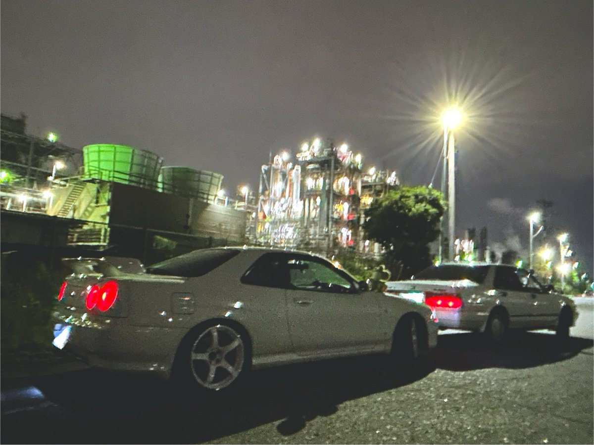 NRyoto2's tweet photo. 会社の後輩セドリックと川崎工業地帯🚗³₃
付き合ってくれてありがとう😆 https://t.co/rzzK5vHa3k