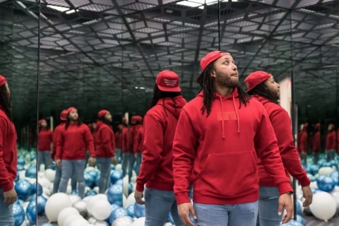 eVisitorGuide's tweet image. Nothing is as it seems at Museum of Illusions Chicago! Experience 80+ exhibits featuring holograms, optical illusions, immersive rooms &amp;amp; more. Just steps from Millennium Park. evisitorguide.com/chicago/brochu…

#Chicago #travel #museums #sightseeing #attractions #millenniumpark #funtime.