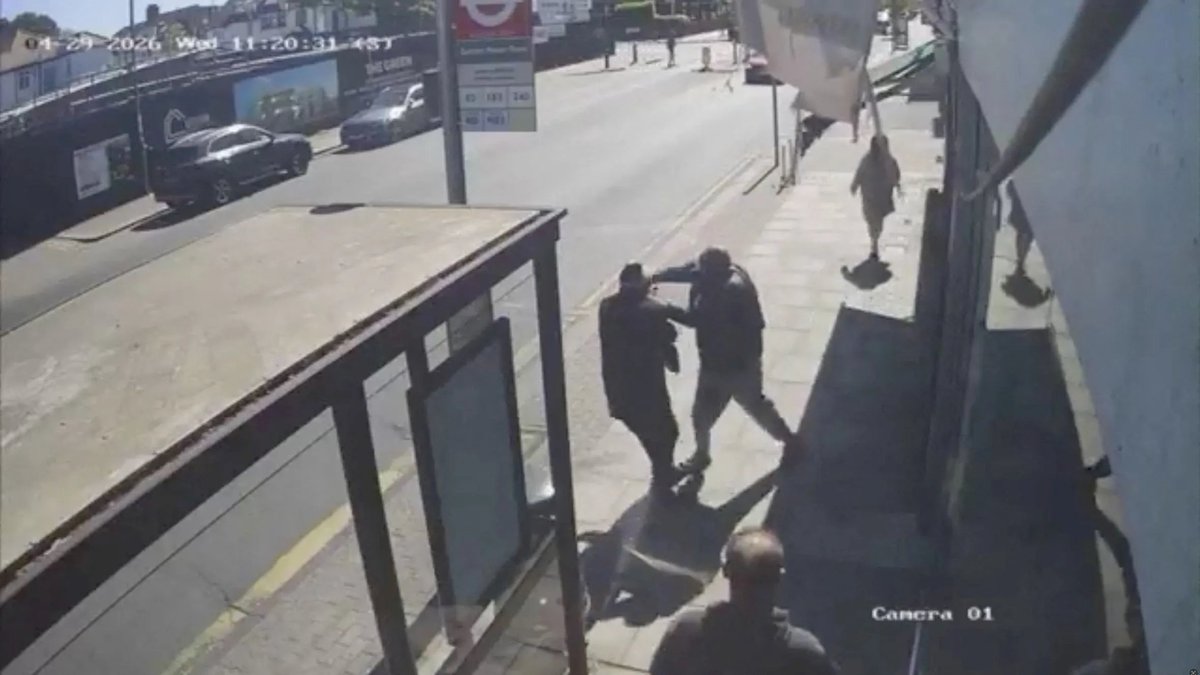 MrAndyNgo's tweet photo. Images of the knifeman who went on a stabbing spree targeting Jewish targets in a Jewish area of north London on April 29. His name has not been released, but he is a naturalized citizen from Somalia.

He was arrested by police. 

The stabbings were the latest in a string of violent and sometimes deadly attacks on Jewish people and institutions in the UK by Muslim suspects. Law enforcement and the political establishment don't know how to respond since "diversity" and Islam are core to their diversity identity. https://t.co/eruxyD5BQB