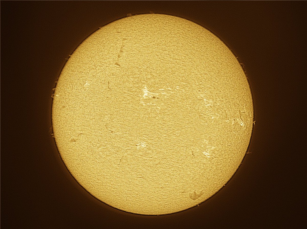 Cosmo_Akira_Japan39 tweet media