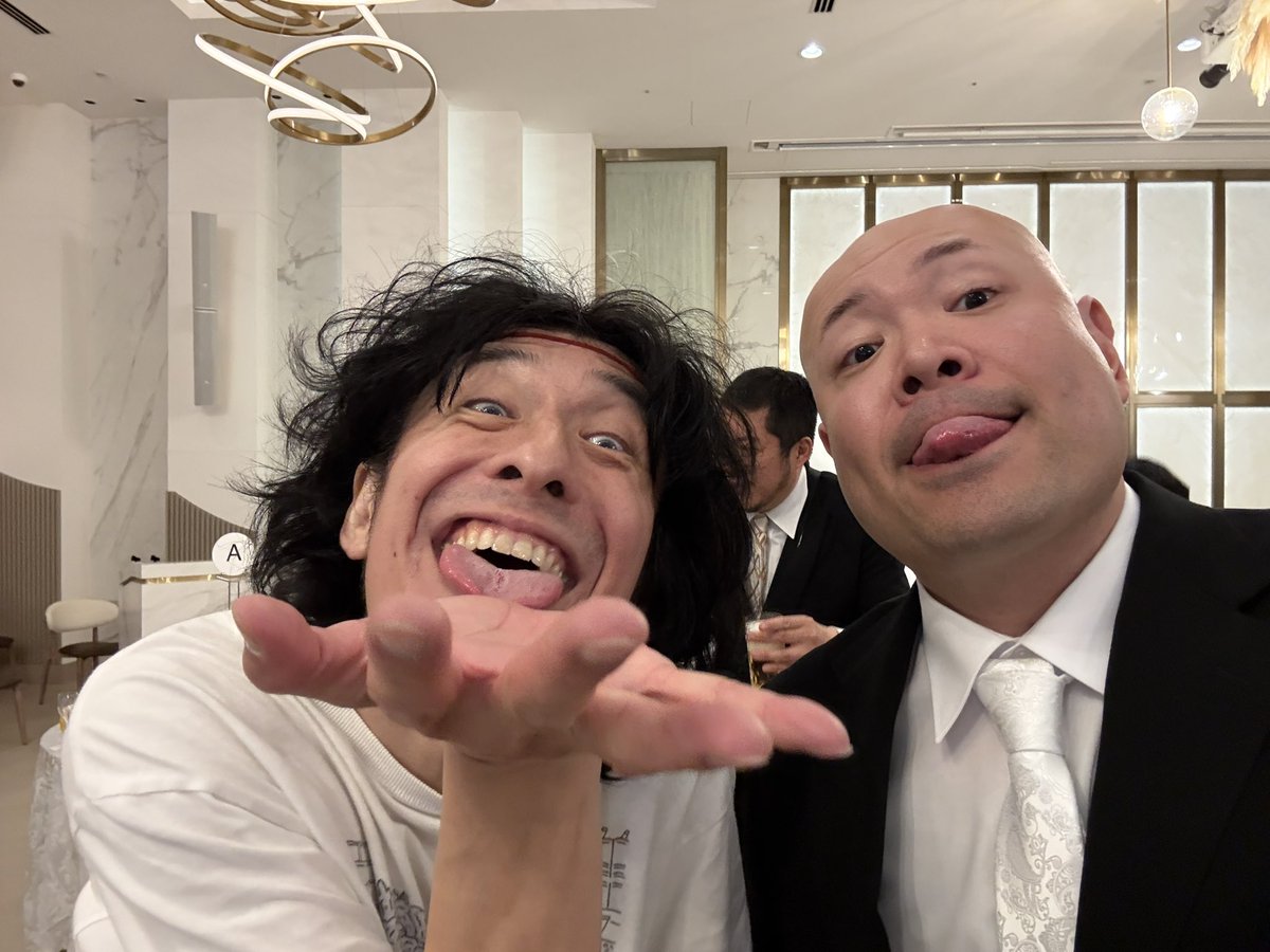 2次会を爆発させ、その場にいた新郎新婦のご友人の皆さまを虜にしていったダイブおばさん💥