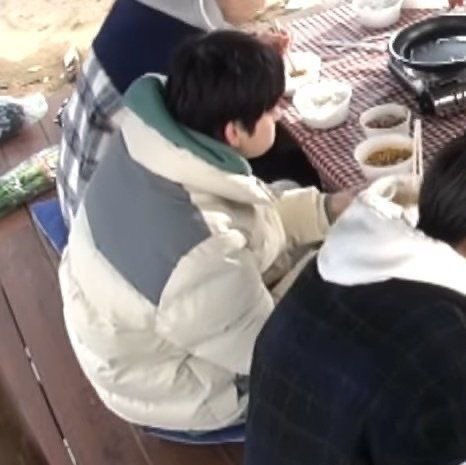 LUCKY 떠누렁이🍑 tweet media