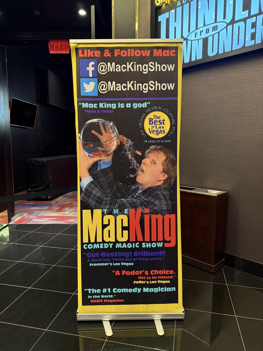 magicallusion's tweet image. ラスベガス最終日はMac KingとCriss Angelを見て来ました！どちらもそれぞれのキャラクターの色がショーに反映されてて凄かった！
#macking 
#crissangellive