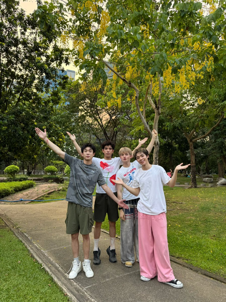 lookepeep's tweet image. random suan lummmm ลู้คกี้เอารูปเจลบอยแบบเต็มๆมาฝากนะค้าบ ദ്ദി◝ ⩊ ◜.ᐟ

#GELBOYS_GOCUTEFARFAR
#PIDEmonthapoom #NEWCHAYAPAK 
#PJmahidol #LEONBROCCO 
#GELBOYS 
#LOOKE