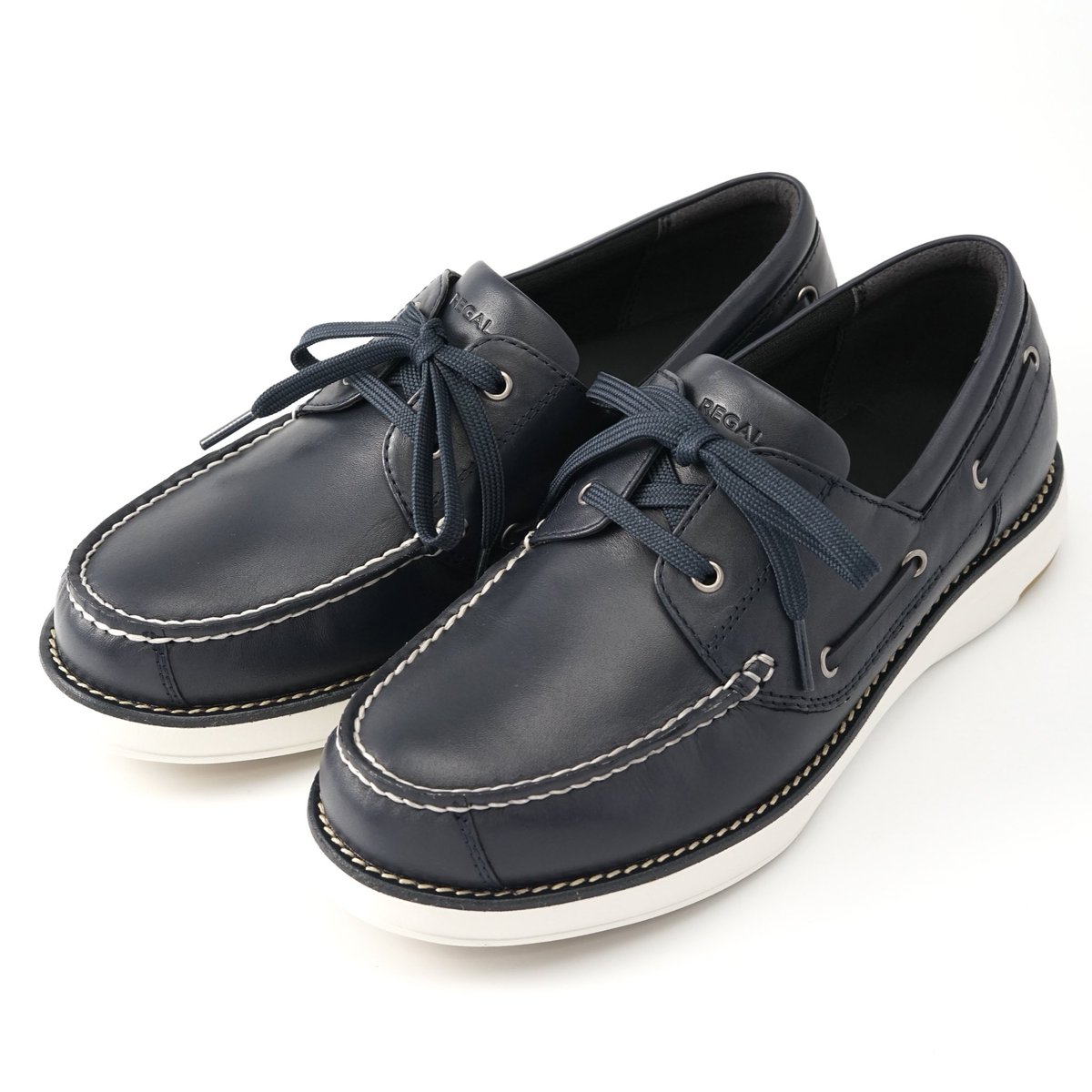 takpj3's tweet image. REGAL SHOES(南新町)の #HappySpring
✿デッキデザインシューズ(メンズ)　25,300(税込)
上質なレザーと軽快な履き心地が特徴のカジュアルシューズ。通気性のあるメッシュライニングが足を快適な状態に保ってくれます。
ネイビー、マルチカラー、グレー3カラーコンビの3種類。