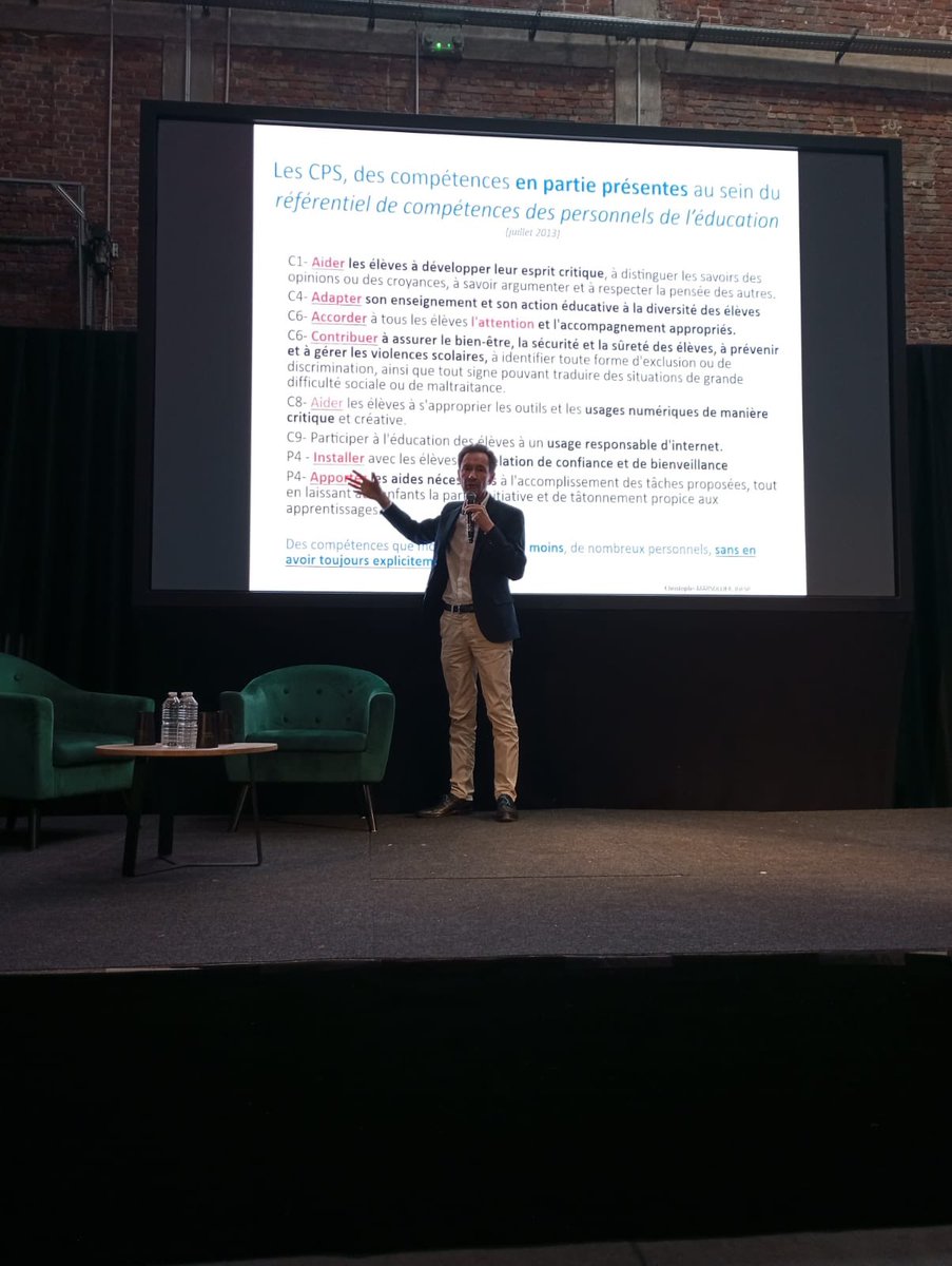 Dsden59's tweet photo. Conférence de M. Marsollier #IGESR sur les compétences psychosociales.
🎯 Les #CPS comme vecteur de bien être et de réussite pour les #élèves et les personnels de l’Education nationale.
#Cesce de bassin #citééducative #reussite #bienetre https://t.co/gMFkLxEsEo