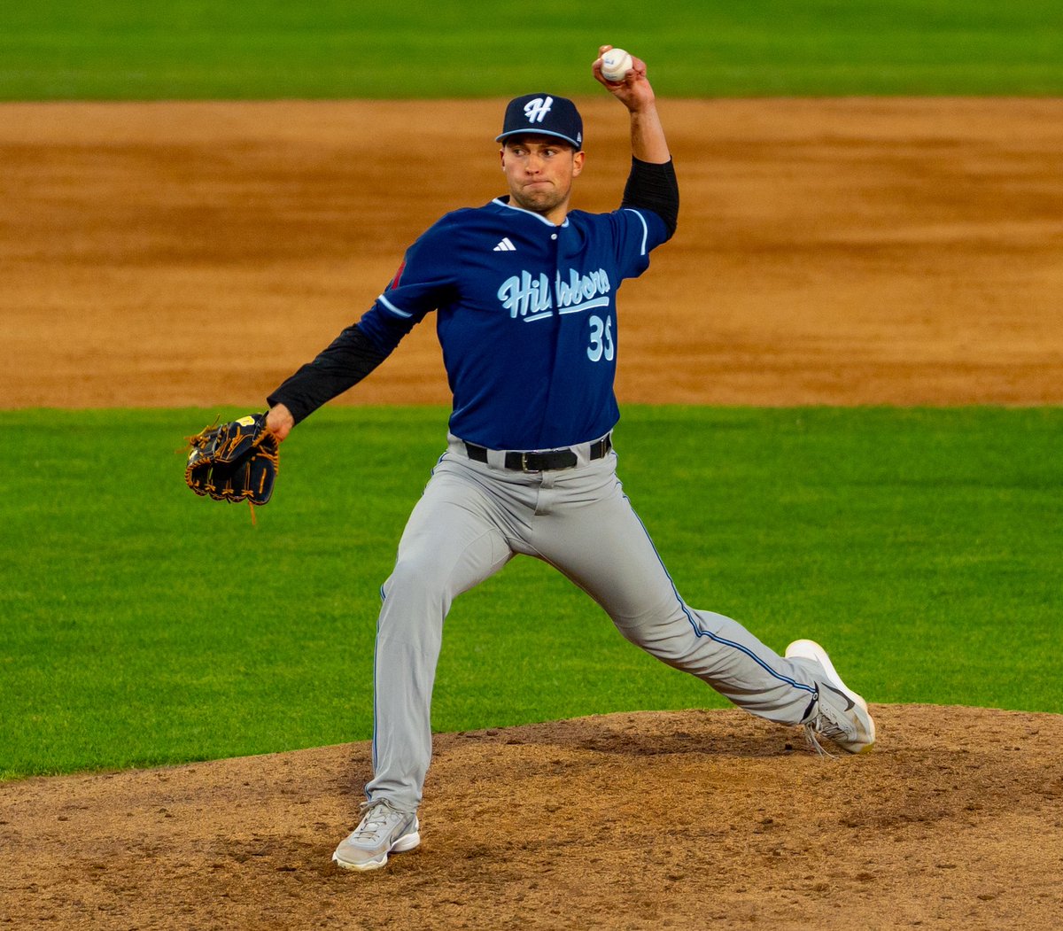HillsboroHops's tweet photo. A STELLAR shutout performance for our pitting crew tonight 🤯

Aracena: 4.1 IP, 3 H, 0 ER, 1 BB, 5 K
Savino: 1.2 IP, 1 H, 0 ER, 0 BB, 4 K
Chalas: 1.0 IP, 0 H, 0 ER, 0 BB, 1 K
Hawks: 2.0 IP, 0 H, 0 ER, 2 BB, 5 K

#AllHoppedUp https://t.co/5gzuZEtlpB