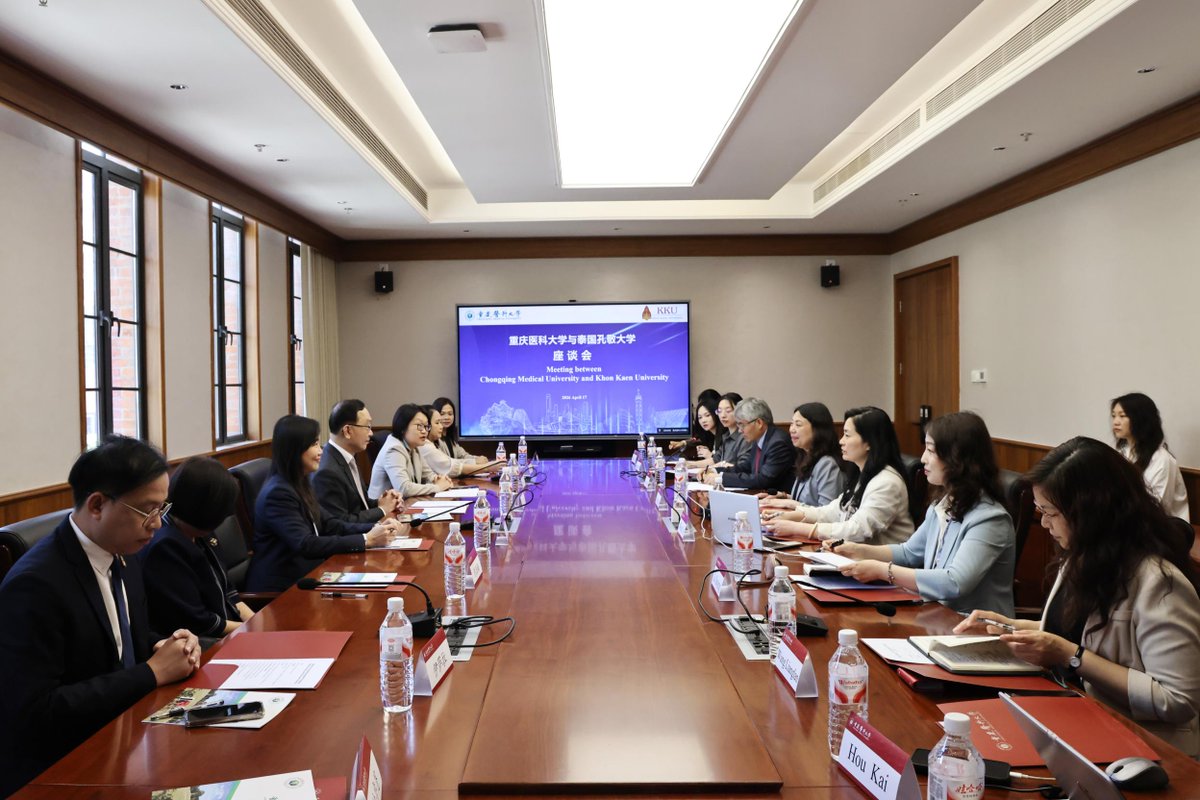 CQMU1956's tweet image. EXCHANGE | A pleasure to host President Charnchai Panthongviriyakul from the Khon Kaen University at #CQMU! 🤝🇹🇭
We're shaping the future of global #MedicalEducation together. #Thailand