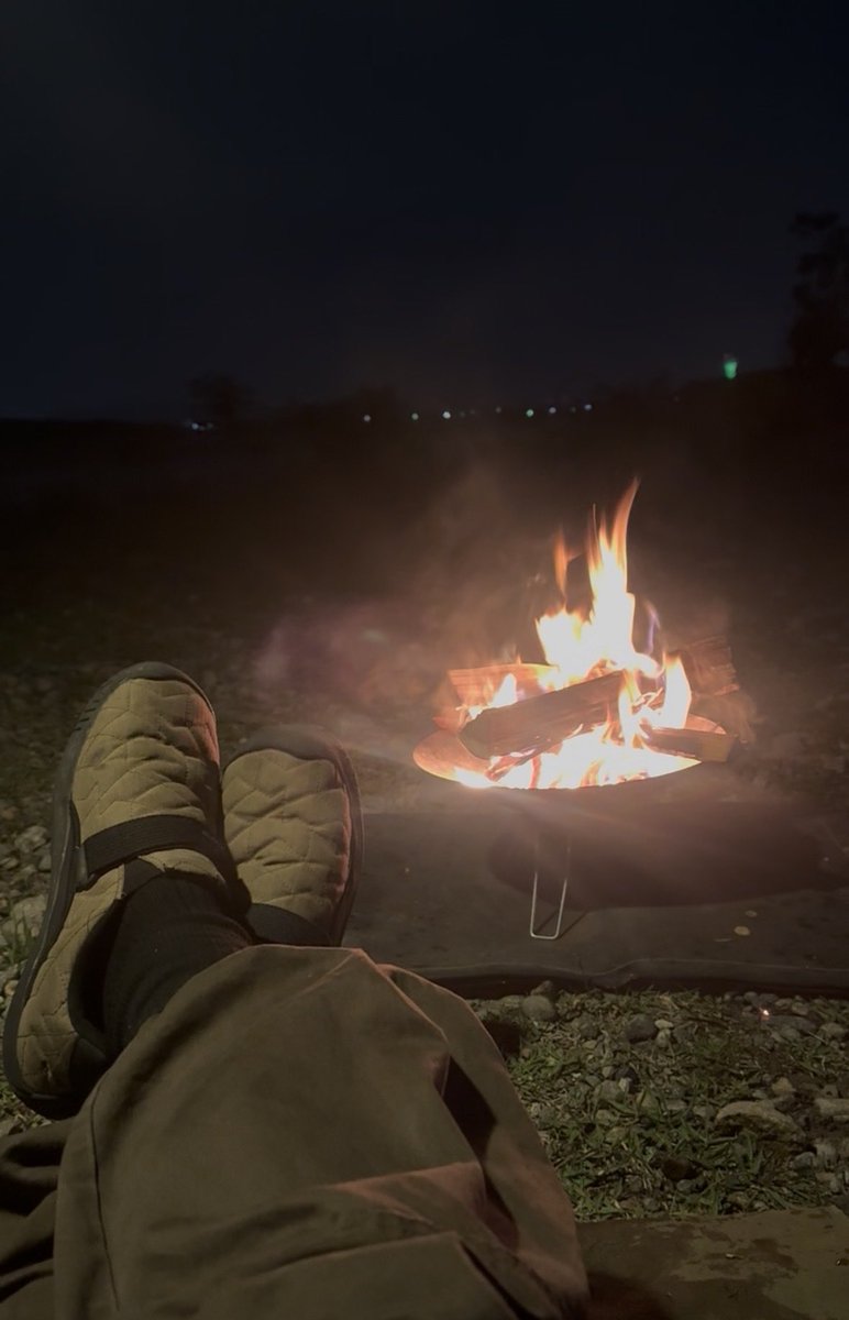 morizo_outdoor's tweet photo. 今回はYouTubeチャンネル３周年ということで約２年半ぶりの野営地でソロキャンプ🏕️を楽しんできました！
美味いもんたくさん呑み食いして久々のタープ拍チョ〜楽しかった😁👍

#4月のキャンプを写真4枚で振り返る
#業務スーパー
#揚げ物最高
#完ソロ https://t.co/tWZk0d7veW