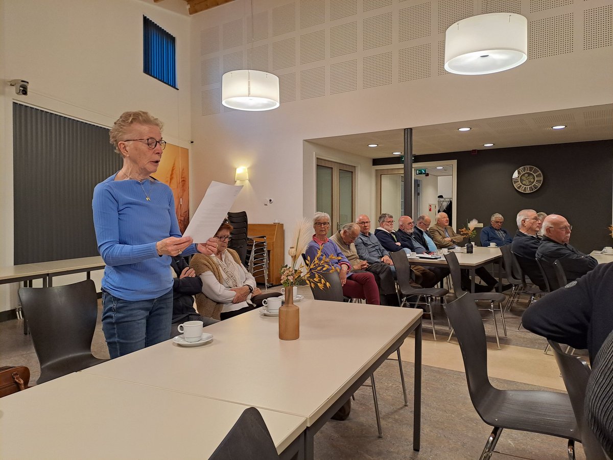 HisVerWestAlbla's tweet photo. Gisteren was onze ALV. Een drukbezochte en mooie avond. Naast de formaliteiten hield bestuurslid Arie van Dijk een lezing over de Onafhankelijkheidsfeesten van 1913 in ons werkgebied. Hij toonde mooie foto's en filmpjes van meer dan 100 jaar oud!

Bedankt voor uw komst! https://t.co/P0ZUVwDYW9