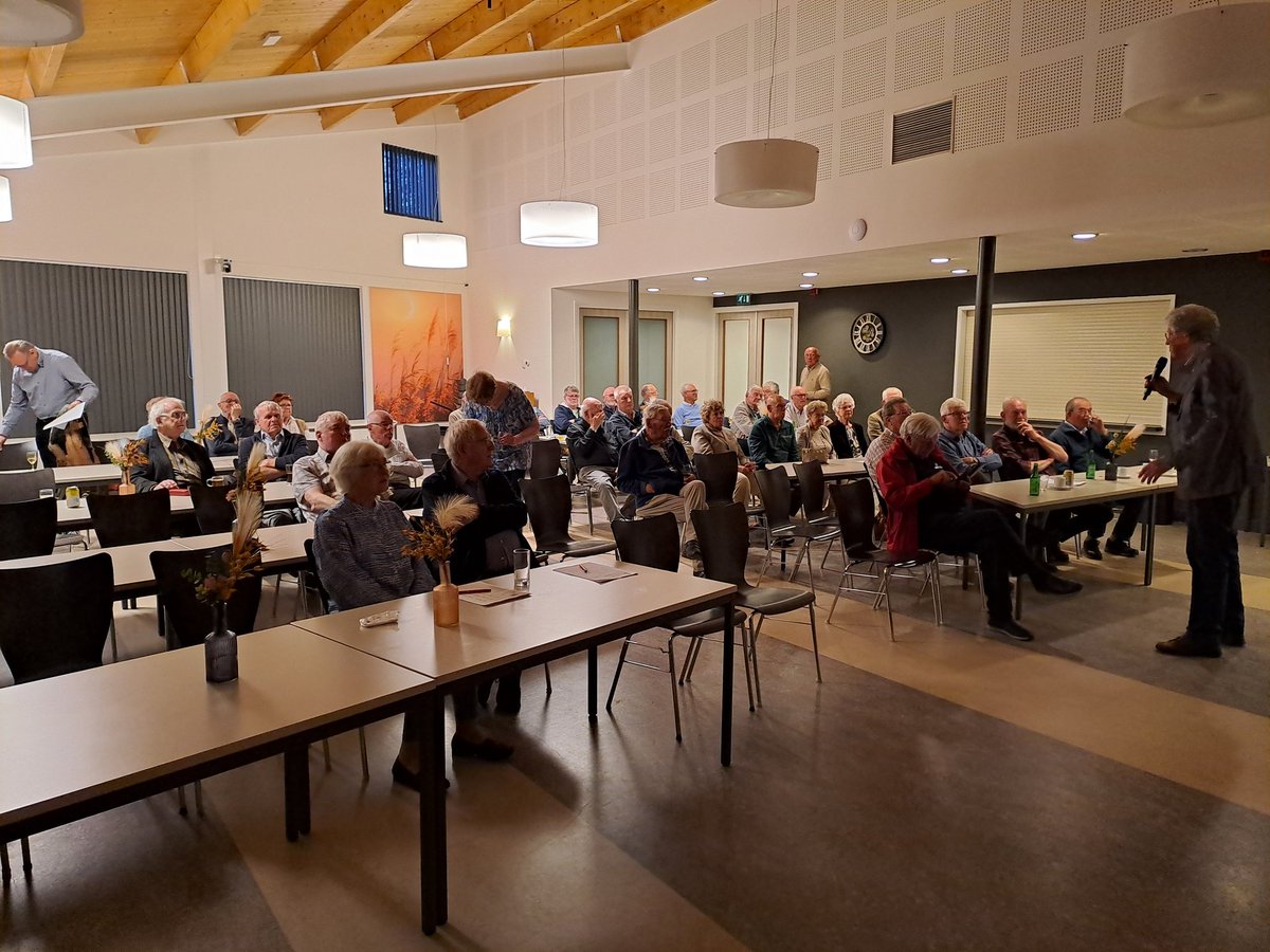HisVerWestAlbla's tweet photo. Gisteren was onze ALV. Een drukbezochte en mooie avond. Naast de formaliteiten hield bestuurslid Arie van Dijk een lezing over de Onafhankelijkheidsfeesten van 1913 in ons werkgebied. Hij toonde mooie foto's en filmpjes van meer dan 100 jaar oud!

Bedankt voor uw komst! https://t.co/P0ZUVwDYW9