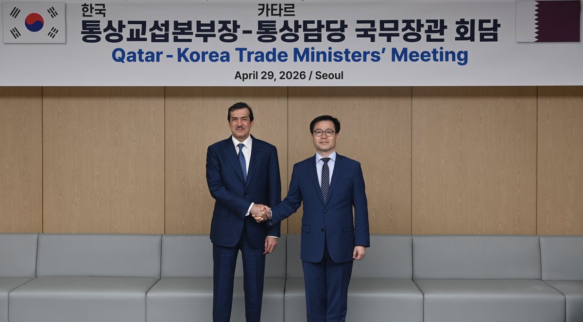 MOTIRKoreaEng's tweet image. Trade Minister Yeo Han-koo of #MOTIR met with Qatar’s Minister of State for Foreign Trade Affairs Ahmed bin Mohammed Al-Sayed in Seoul on Apr. 29. They discussed expanding #Korea–#Qatar investment cooperation in advanced industries, including semiconductors and biotechnology.