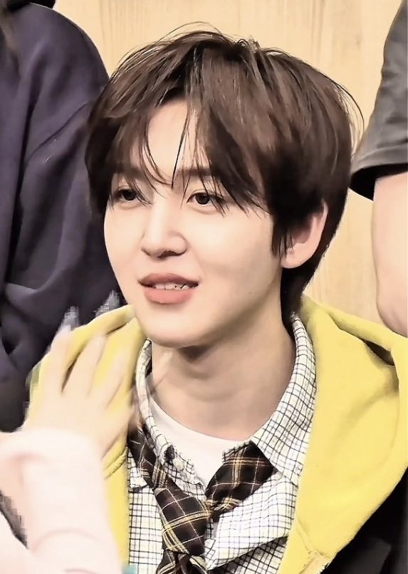 AYASS 👀 EYE-POPPIN' tweet media