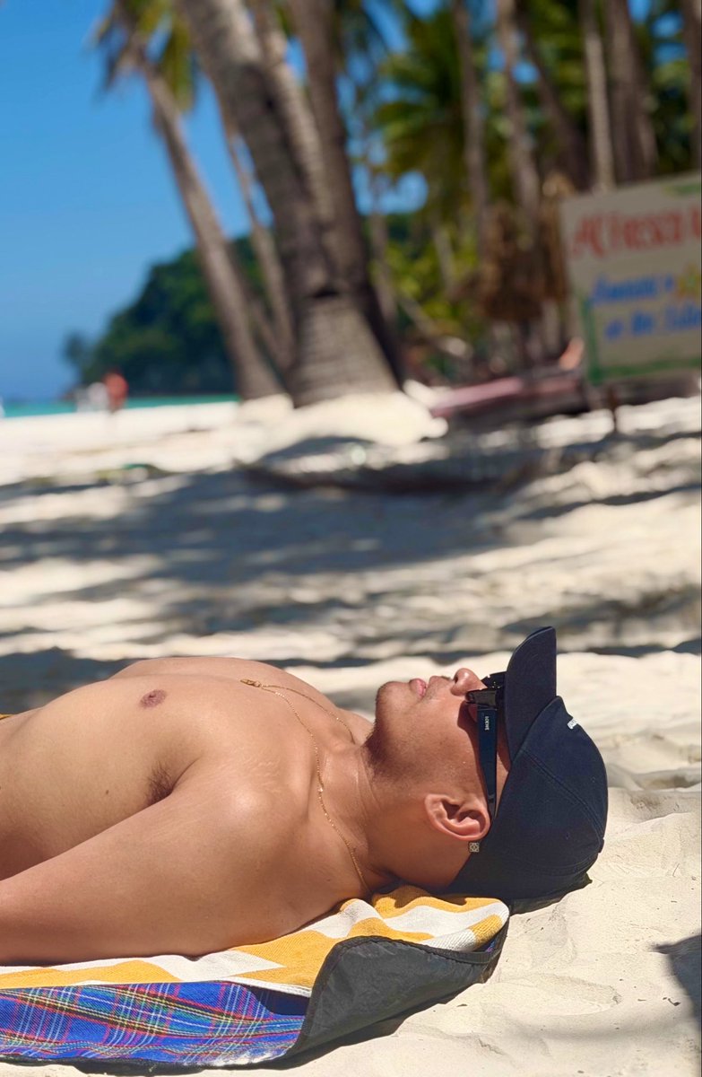 itspjames's tweet photo. Sun-drenched moments. https://t.co/Shwp0EiCUK