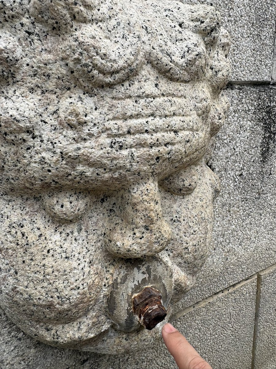 嘘をつくと指が噛まれます 