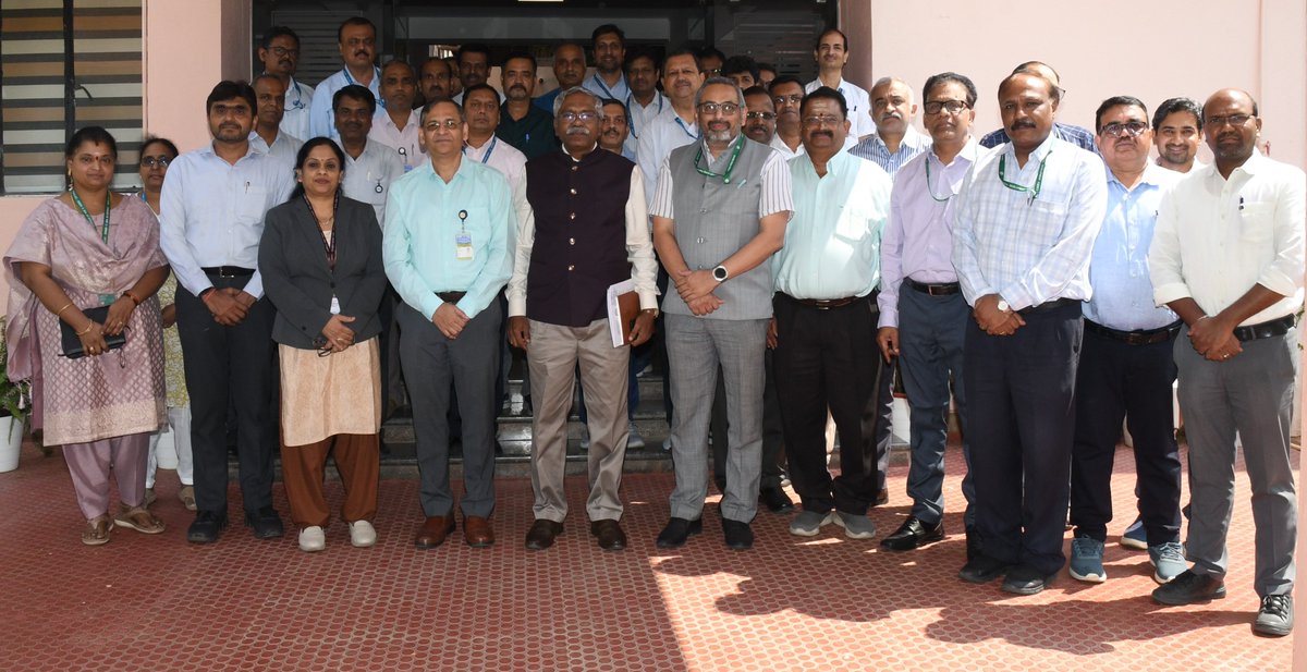 CSIRNALOFFICIAL's tweet image. CSIR-NAL hands over the first set of composite parts for the Center Fuselage of LCA AF Mk2 to ADA and HAL. A key step in strengthening indigenous aerospace manufacturing.  #CSIRNAL #LCA #MakeInIndia #Aerospace #ADA #HAL