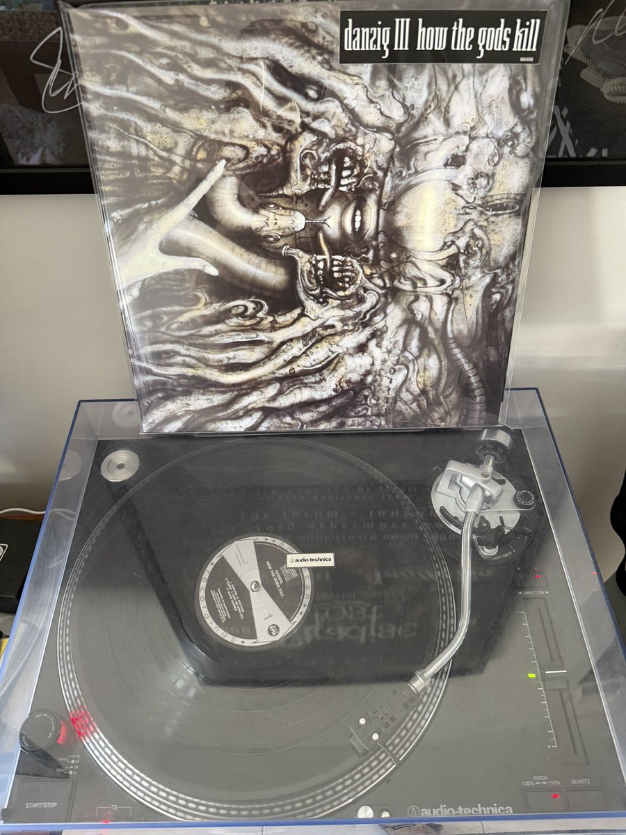 Sea_Wave's tweet image. Danzig - Danzig III: How the Gods Kill

#danzig #NowPlaying #vinyl #hardRock #rockMusic #metalMusic #heavyMetal