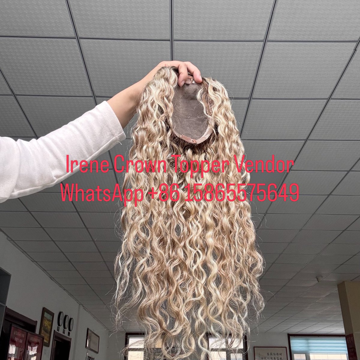 humanhairtopper's tweet image. Over 1888 pieces human hair toppers arrive in stock now  Ready to ship premium human Hair fine monofilament hair topper large quantity crown toppers in stock now 
factory wholesale price
DM us to get more details.
Whatsapp+8615865575649

#hair #hairtopper #hairtoppers #balayage