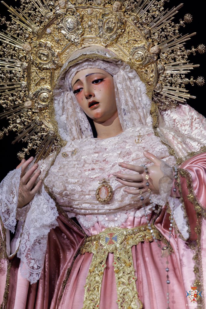 🔴🔵 #𝘼𝘾𝙏𝙐𝘼𝙇𝙄𝘿𝘼𝘿 I NUESTRA SEÑORA DE LA ESPERANZA VESTIDA PARA EL MES DE MAYO

Como es tradicional en nuestra Hermandad, Nuestra Señora de la Esperanza ya está vestida de color rosa por NHD. <a href="/JoaquinGomezSev/">Joaquin Gómez</a> para el mes de mayo que está a punto de comenzar.

Puedes