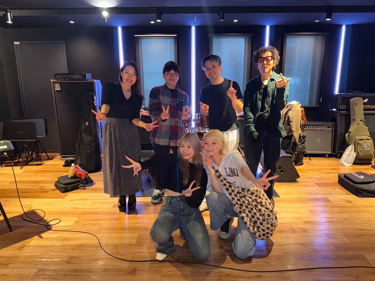 fazeerera_info's tweet photo. 【活動報告】

2026/5/5（火祝）
fazeer era 3rd Anniversary Live
"煌めきのマーチ"
@青山RizM

ワンマンに向けた、バンド最終リハが終わりました🔥
fazeer eraの最高を更新できる予感🆙

たくさんのご来場お待ちしております！！

↓↓ticket
https://t.co/kwaL9g1yuB https://t.co/HAnRjqpeKO