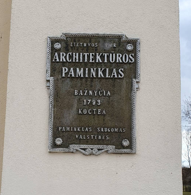 blynkepys's tweet photo. @DainiusLTU @Dakasr2 Yra vietų kur dar po šiai dienai tokie apskustukai kabo 😁 https://t.co/hiLdmh95Tu