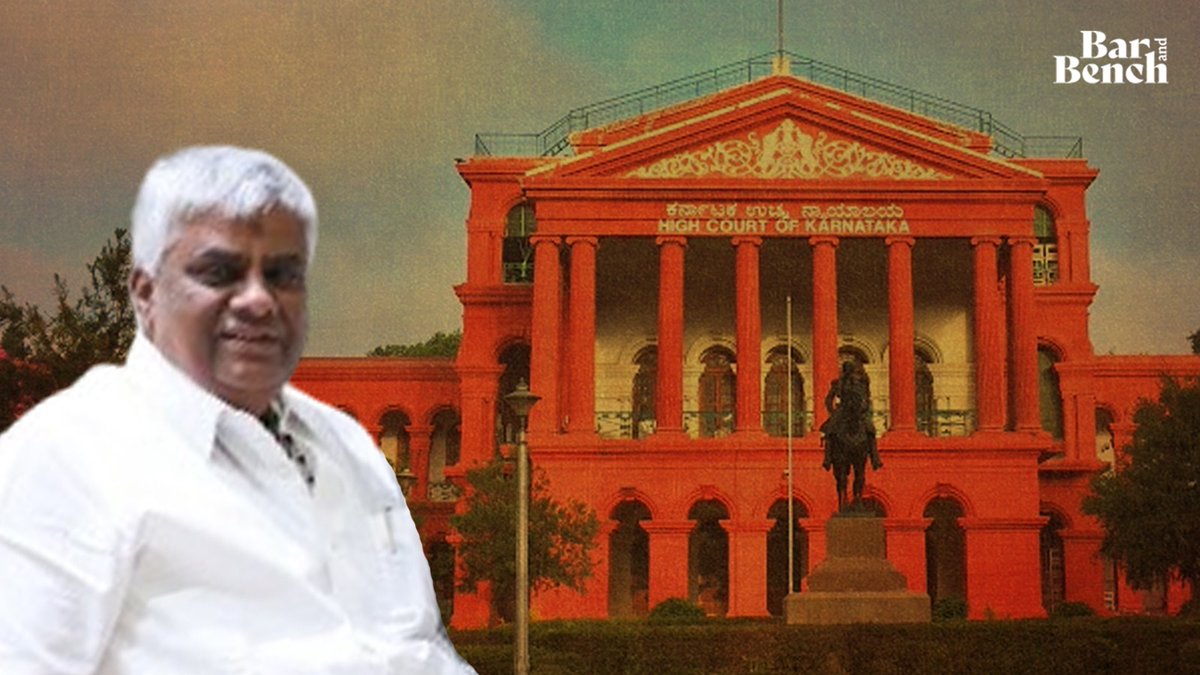 Kbarandbench's tweet image. ಅತ್ಯಾಚಾರ ಸಂತ್ರಸ್ತೆಯನ್ನು ಅಪಹರಿಸಿದ ಸಂಬಂಧ ಮೈಸೂರಿನ ಗ್ರಾಮೀಣ ವಿಭಾಗದ ಕೆ ಆರ್‌ ನಗರ ಠಾಣೆಯಲ್ಲಿ ದಾಖಲಾಗಿರುವ ಪ್ರಕರಣ ರದ್ದತಿ &amp;amp; ಆನಂತರ ಆರೋಪ ಪಟ್ಟಿ ಸಲ್ಲಿಸಿರುವುದನ್ನು ವಜಾಗೊಳಿಸುವಂತೆ ಕೋರಿ ಜೆಡಿಎಸ್‌ ಶಾಸಕ ಎಚ್‌ ಡಿ ರೇವಣ್ಣ ಸಲ್ಲಿಸಿದ್ದ ಅರ್ಜಿ ವಿಲೇವಾರಿ ಮಾಡಿದ ಹೈಕೋರ್ಟ್‌.

#HDRevanna #kidnap #KarnatakaHighCourt