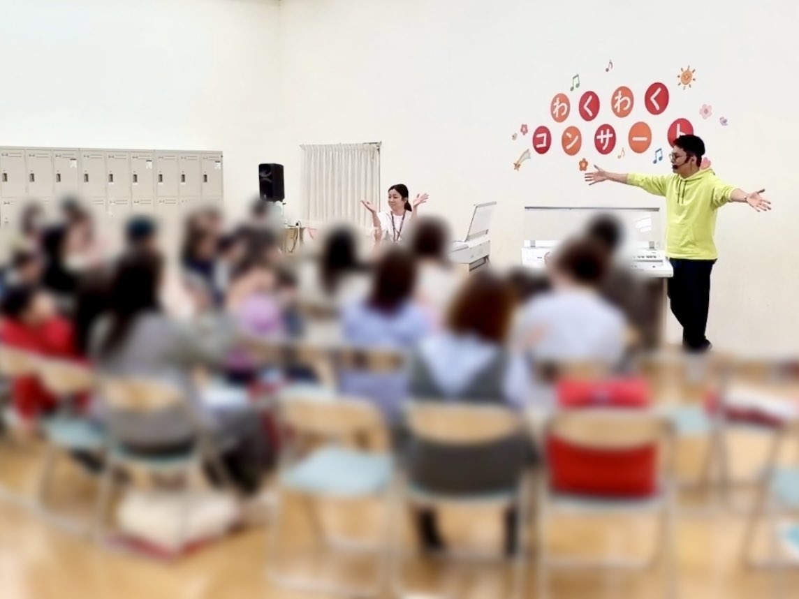 u_suke02x's tweet image. 開進堂楽器MPC高岡南でわくわくコンサート。スタッフの方とのアンサンブル、今年も実現しました♪

エレクトーンを初めて見る子どもたちの反応がとてもかわいかったです🫶
来月から始まるレッスンでも、エレクトーンいっぱい弾いて楽しんでくださいね😊

#開進堂楽器 #MPC
#エレクトーン #ばたやん