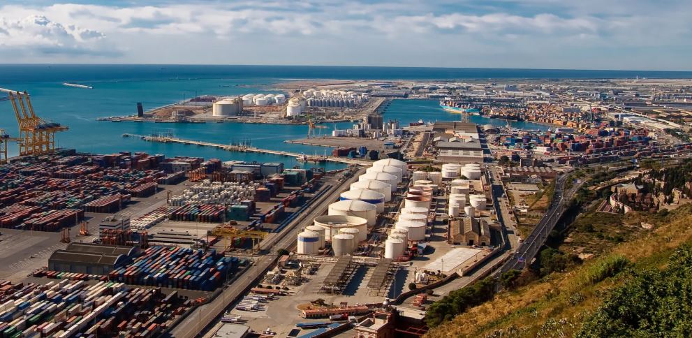 isayolsanta's tweet image. 💢El tràfic portuari a Barcelona creix impulsat pels granels líquids en el primer trimestre.

elmercantil.com/2026/04/21/el-…

#Logística #CadenaDeSubministrament #Transport #Distribució #GestióLogística #OperacionsLogístiques #LogísticaInternacional