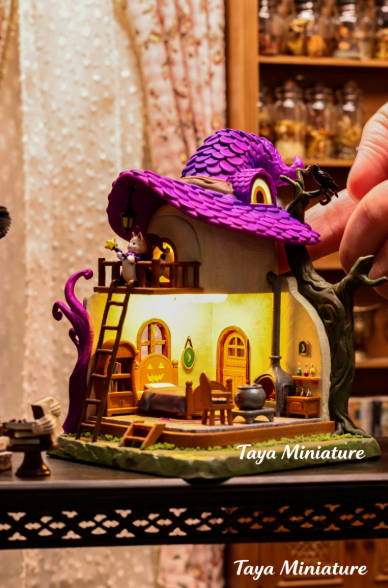 Taya Miniature tweet media