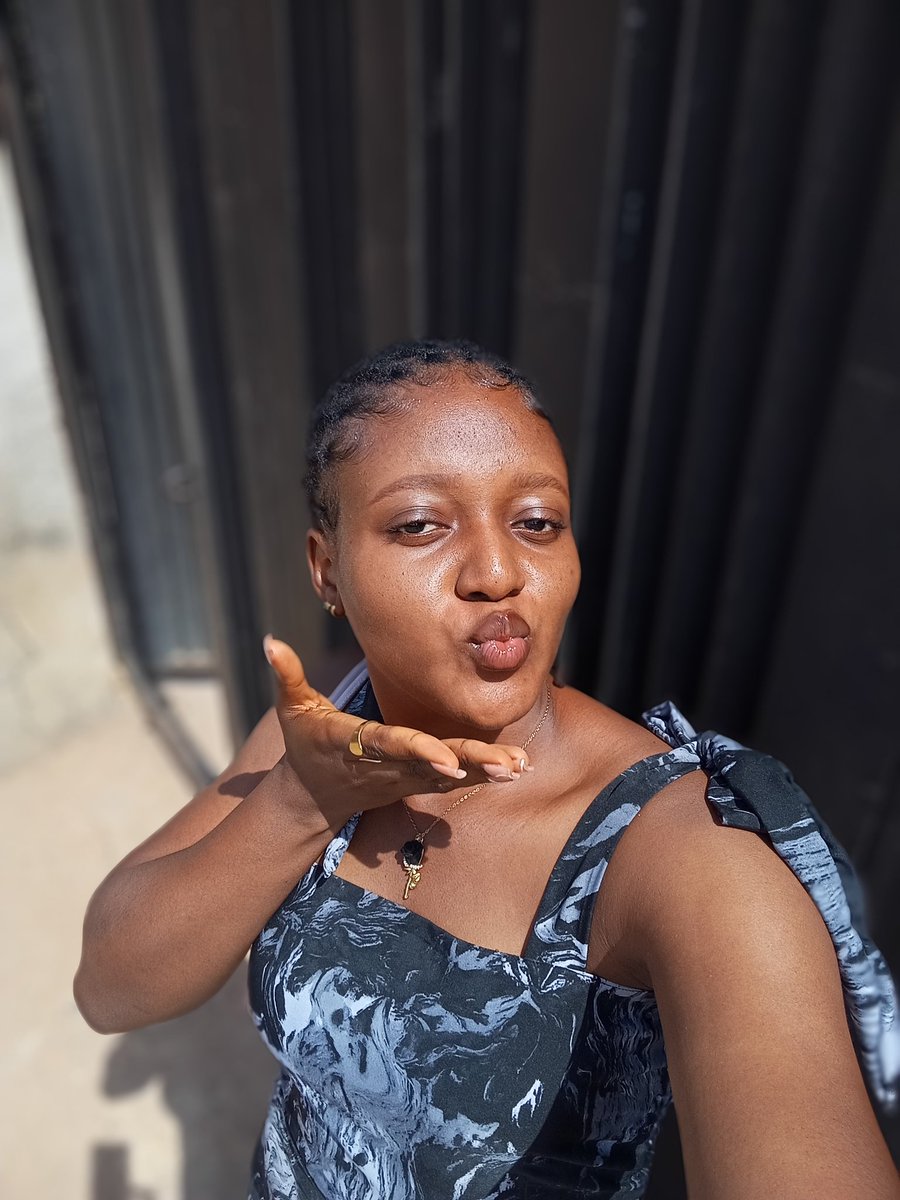 Relli.the.content.writer. ✨ tweet media